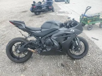 2022 Suzuki GSXR1000 JS1DM11B7N7100231
