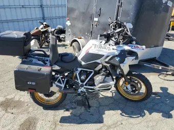 2023 BMW R-Series WB10M0305P6H42160