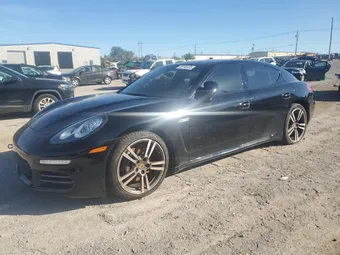 2016 Porsche Panamera WP0AA2A73GL007994