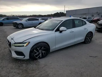 2019 Volvo S60 7JRA22TK2KG009396