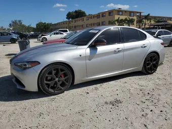 2020 Alfa Romeo Giulia ZARFAMAN8L7635798