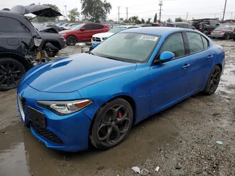 2018 Alfa Romeo Giulia ZARFAEEN9J7566181