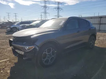 2018 Alfa Romeo Stelvio ZASFAKPN2J7B78092