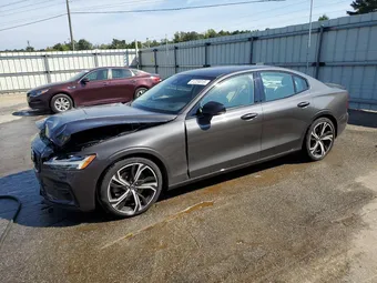 2024 Volvo S60 7JRL12TL3RG282474