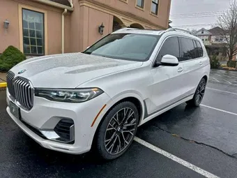 2019 BMW X7 5UXCX4C5XKLS38610