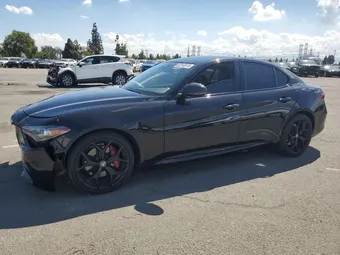 2020 Alfa Romeo Giulia ZARFAMAN1L7636422