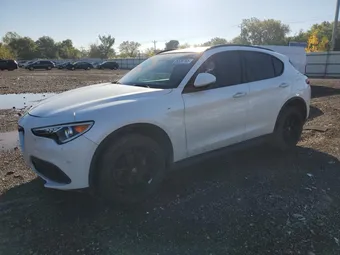 2018 Alfa Romeo Stelvio ZASFAKNN5J7B94449
