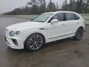 2022 Bentley Bentayga SJAAM2ZV7NC014682