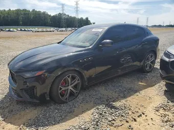 2022 Maserati Levante ZN661YUM3NX381522