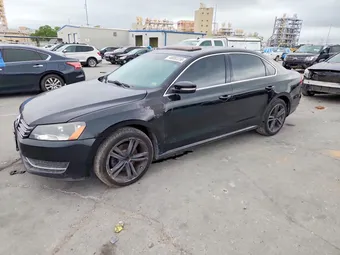 2015 Volkswagen Passat 1VWBV7A39FC014107