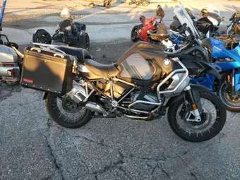 2024 BMW R-Series WB10M1304R6J76420
