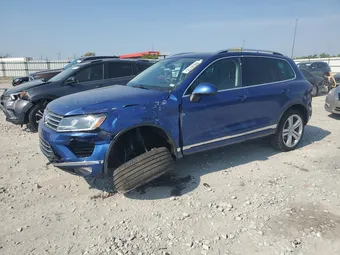 2016 Volkswagen Touareg WVGEF9BPXGD012674