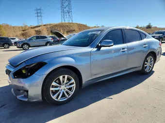 2018 Infiniti Q70 JN1BY1AR7JM220253
