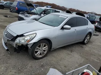 2015 Infiniti Q40 JN1CV6AR9FM524556