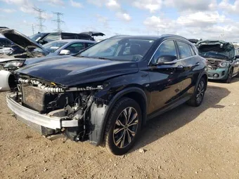 2018 Infiniti QX30 SJKCH5CR8JA004819