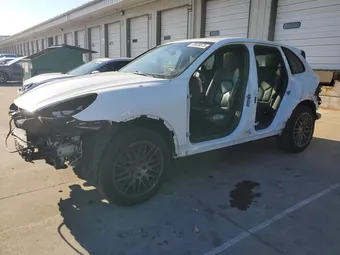 2017 Porsche Cayenne WP1AA2A29HKA87795