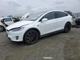 2017 Tesla Model X 5YJXCBE26HF076864
