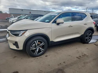 2025 Volvo XC40 YV4L12UJ3S2600136