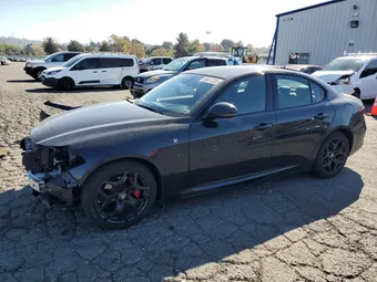 2022 Alfa Romeo Giulia ZARFAMBN6N7662273