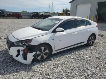 2018 Hyundai Ioniq KMHC75LD6JU076168