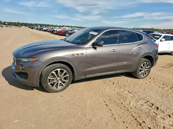 2017 Maserati Levante ZN661XUA7HX243941