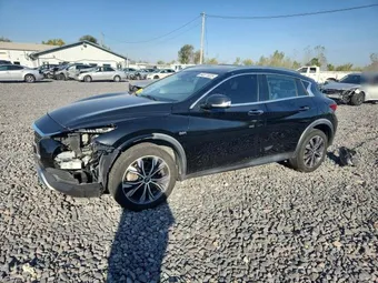 2017 Infiniti QX30 SJKCH5CR4HA038573