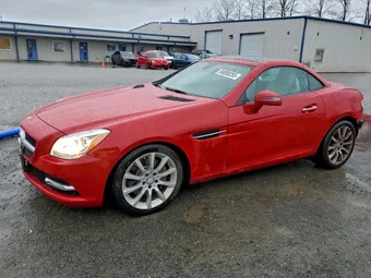 2016 Mercedes-Benz SLK-Class WDDPK3JA5GF117667