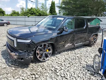 2022 Rivian R1T 7FCTGAAL9NN010439