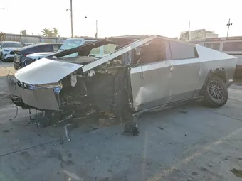 2025 Tesla Cybertruck 7G2CEHED9SA058678