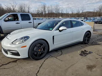 2018 Porsche Panamera WP0AB2A74JL136671