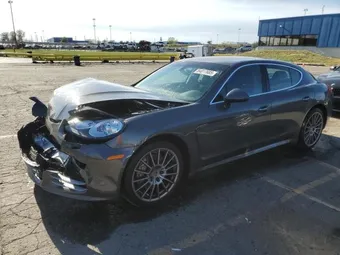 2016 Porsche Panamera WP0AB2A75GL050696