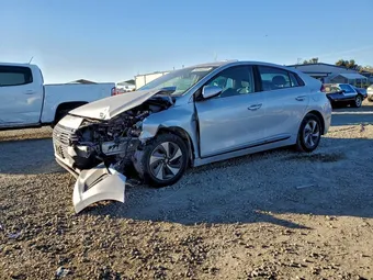 2019 Hyundai Ioniq Hybrid KMHC75LC1KU144160