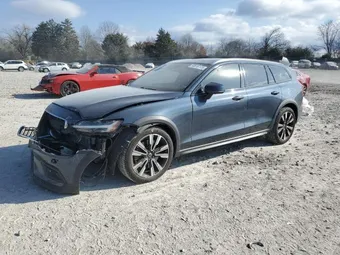 2020 Volvo V60 YV4102WK7L1036241