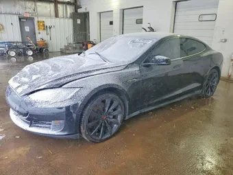 2015 Tesla Model S 5YJSA1E16FF119016