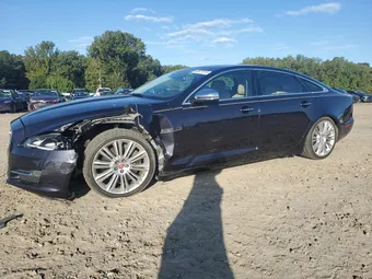 2017 Jaguar XJ SAJWA2GE9HMW09064