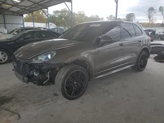 2016 Porsche Cayenne WP1AA2A20GLA10337
