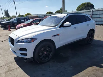 2017 Jaguar F-PACE SADCJ2BN9HA091939