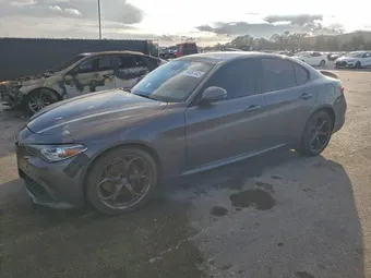 2017 Alfa Romeo Giulia ZARFAECN3H7530029