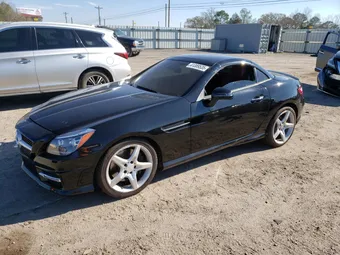 2016 Mercedes-Benz SLK-Class WDDPK3JA7GF125673
