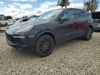 2017 Porsche Cayenne WP1AA2A25HKA84358