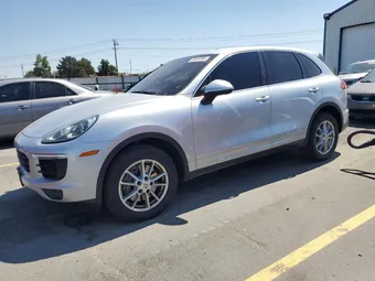2016 Porsche Cayenne WP1AA2A21GLA03607