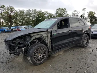 2018 Porsche Cayenne WP1AA2A21JKA06326