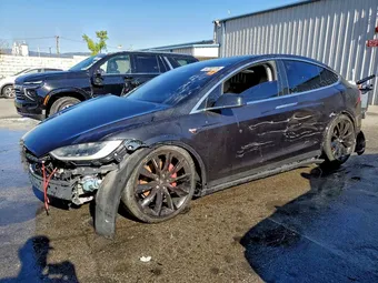 2017 Tesla Model X 5YJXCBE44HF051687