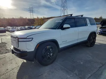 2024 Rivian R1S 7PDSGBBA0RN037077