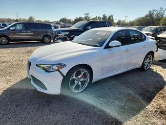 2019 Alfa Romeo Giulia ZARFANBN3K7608138