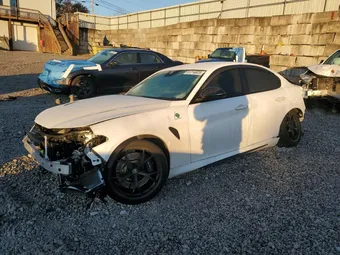 2018 Alfa Romeo Giulia ZARFAEAV7J7565147