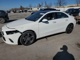 2019 Mercedes-Benz A-Class WDD3G4FB6KW020963