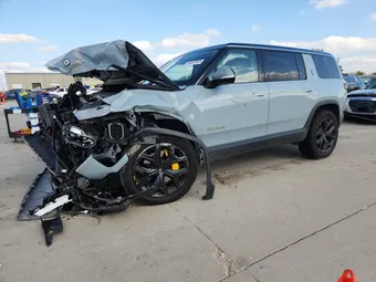 2024 Rivian R1S 7PDSGABA5RN031429