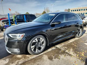 2022 Audi e-tron WA1LAAGE6NB011026