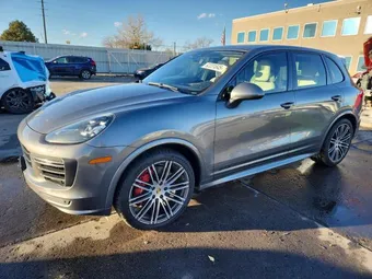 2017 Porsche Cayenne WP1AD2A22HLA83167